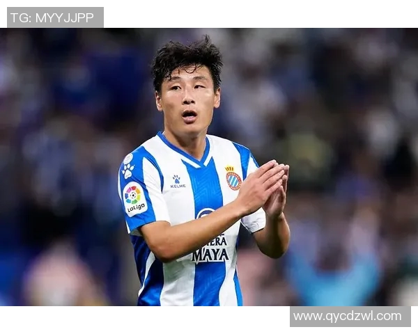 武磊赛场爆发小插曲,裁判如何处理? 武磊赛场爆发小插曲,裁判如何处理?